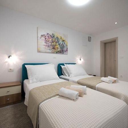 Apartments Maraton Спліт Екстер'єр фото