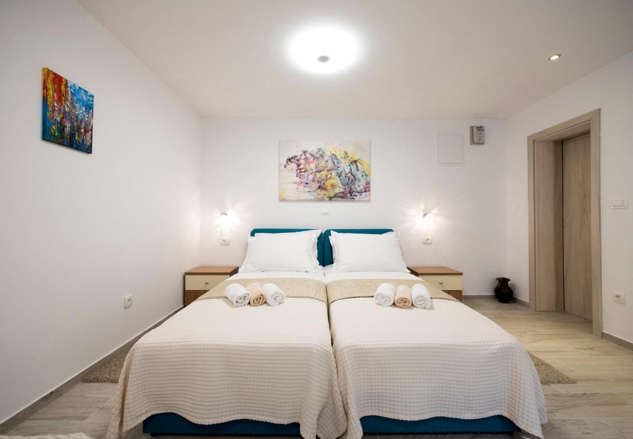 Apartments Maraton Спліт Екстер'єр фото