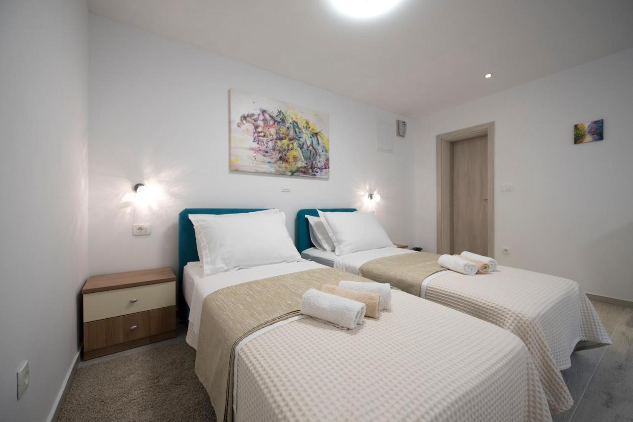 Apartments Maraton Спліт Екстер'єр фото