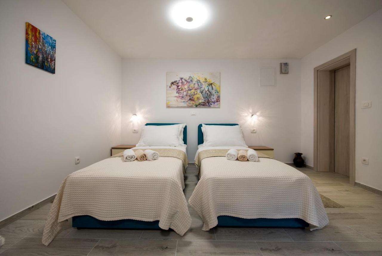 Apartments Maraton Спліт Екстер'єр фото