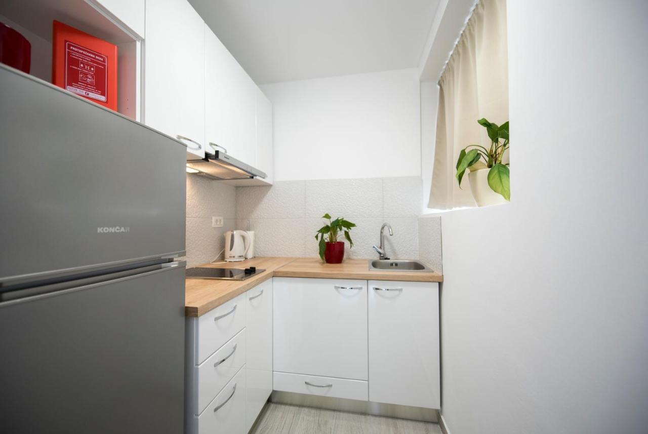 Apartments Maraton Спліт Екстер'єр фото